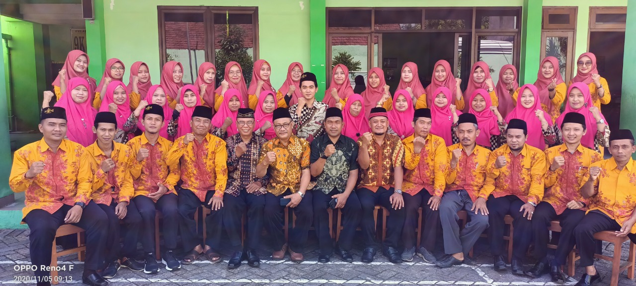 KELUARGA_BESAR_MI_AT_TAUFIQ.png