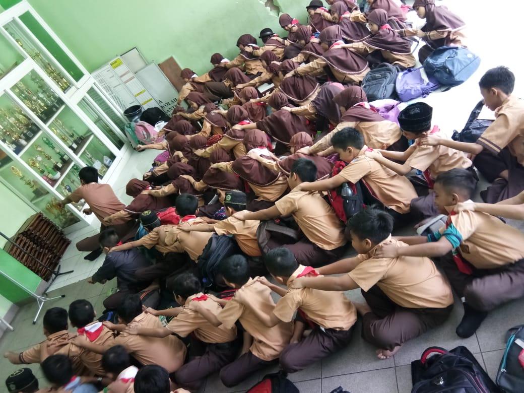 EKSTRAKULIKULER PRAMUKA