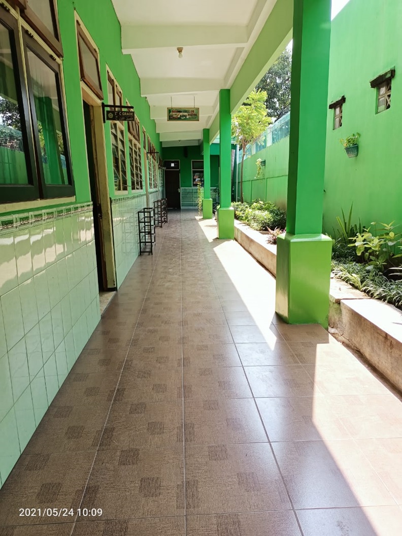 LORONG TIMUR