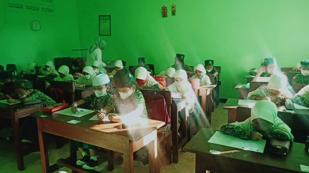 KELAS 1-C