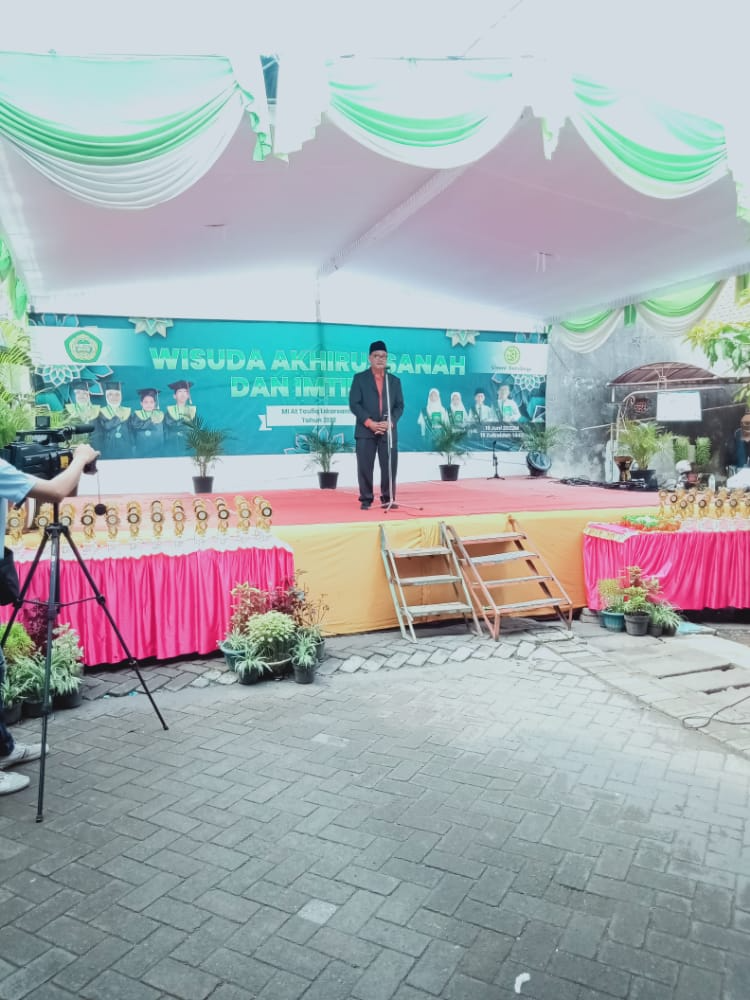 SAMBUTAN BAPAK Drs. H.M. AINUL YAQIN, M.Pd Selaku Ketua Bidang Pendidikan dan SDM 