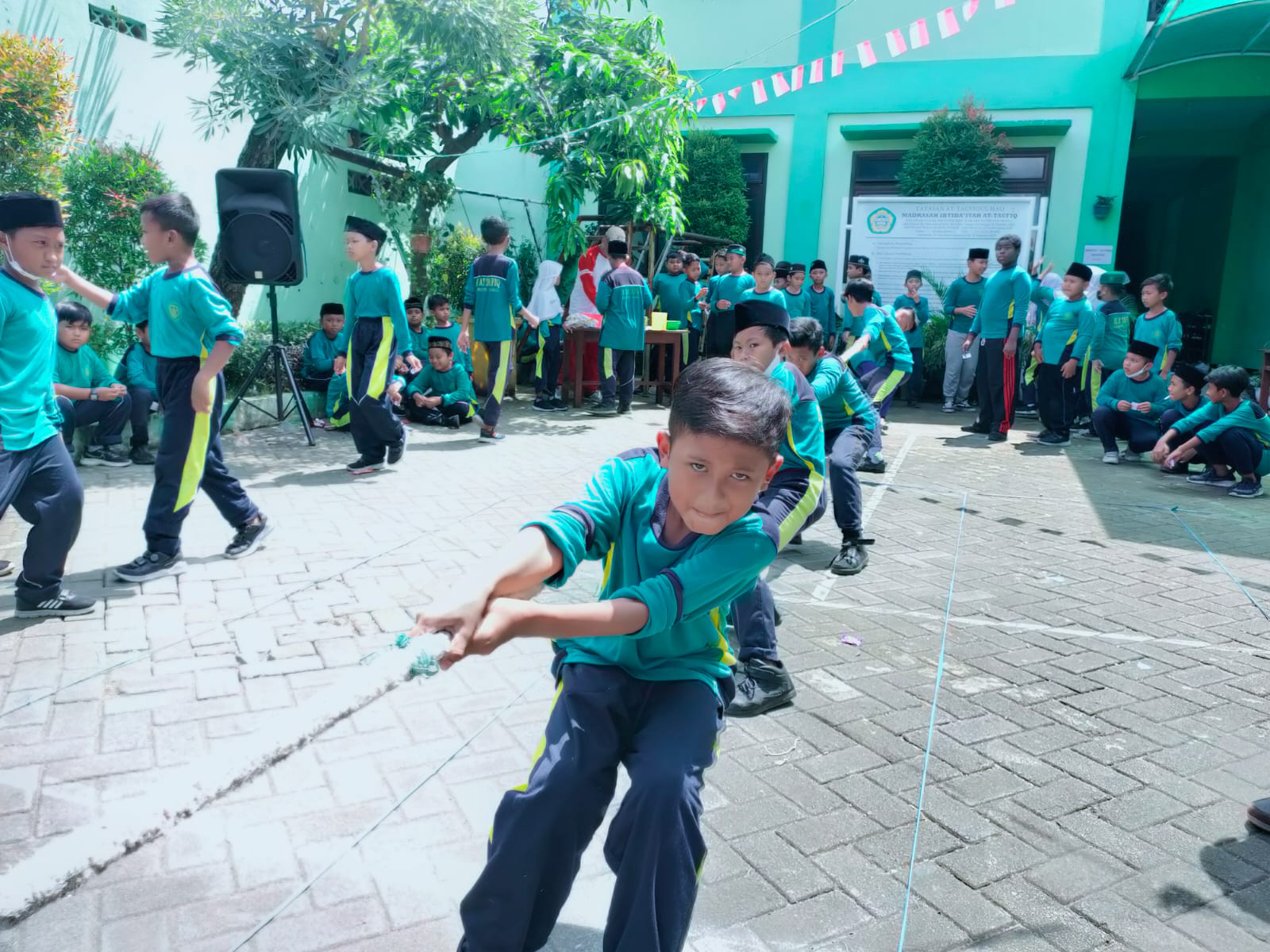 Lomba-Lomba Memperingati HUT RI 77 Tahun MI AT TAUFIQ