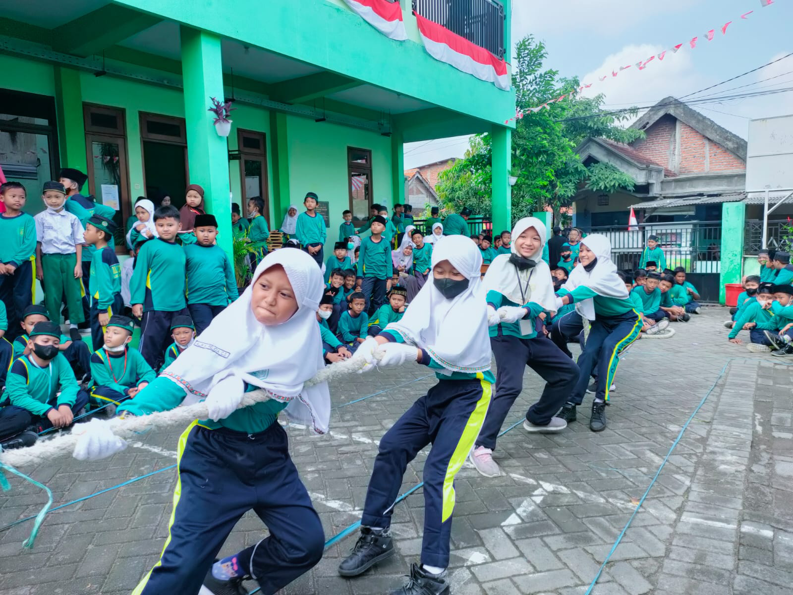 Lomba-Lomba Memperingati HUT RI 77 Tahun MI AT TAUFIQ