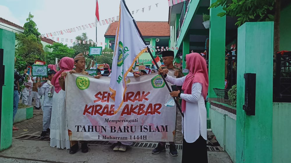 Kirab Memperingati Tahun Baru Islam dan HUT RI 77