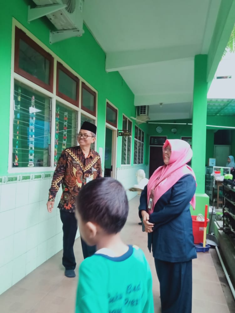 BAPAK MUHAMMAD SALEH MASYHUR, S.Ag, M.Pd