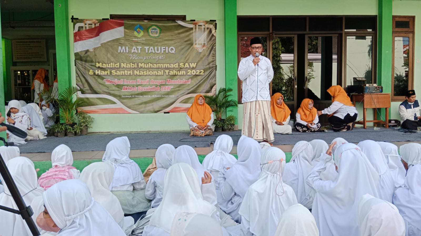 Sambutan Bapak Drs. H.M. AINUL YAQIN, M.Pd Selaku Ketua Bidang Pendidikan dan SDM 