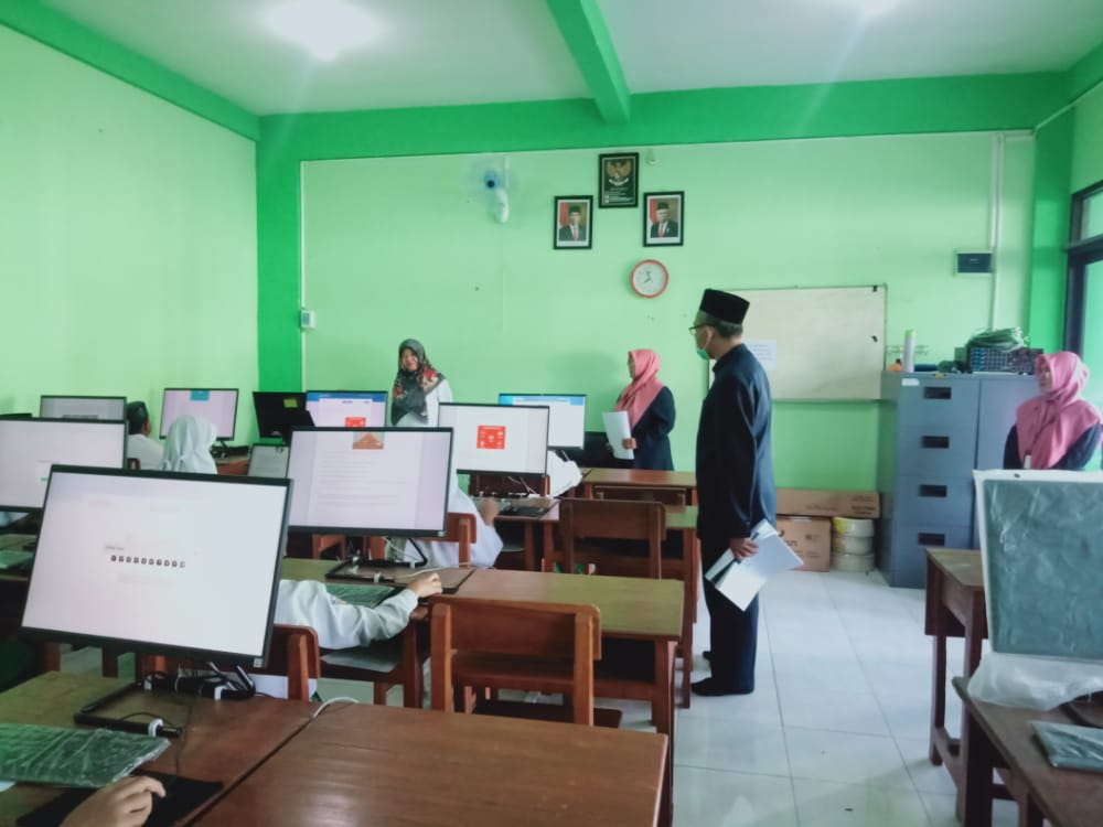 ANBK HARI PERTAMA SESI 1 DAN MONEV ANBK