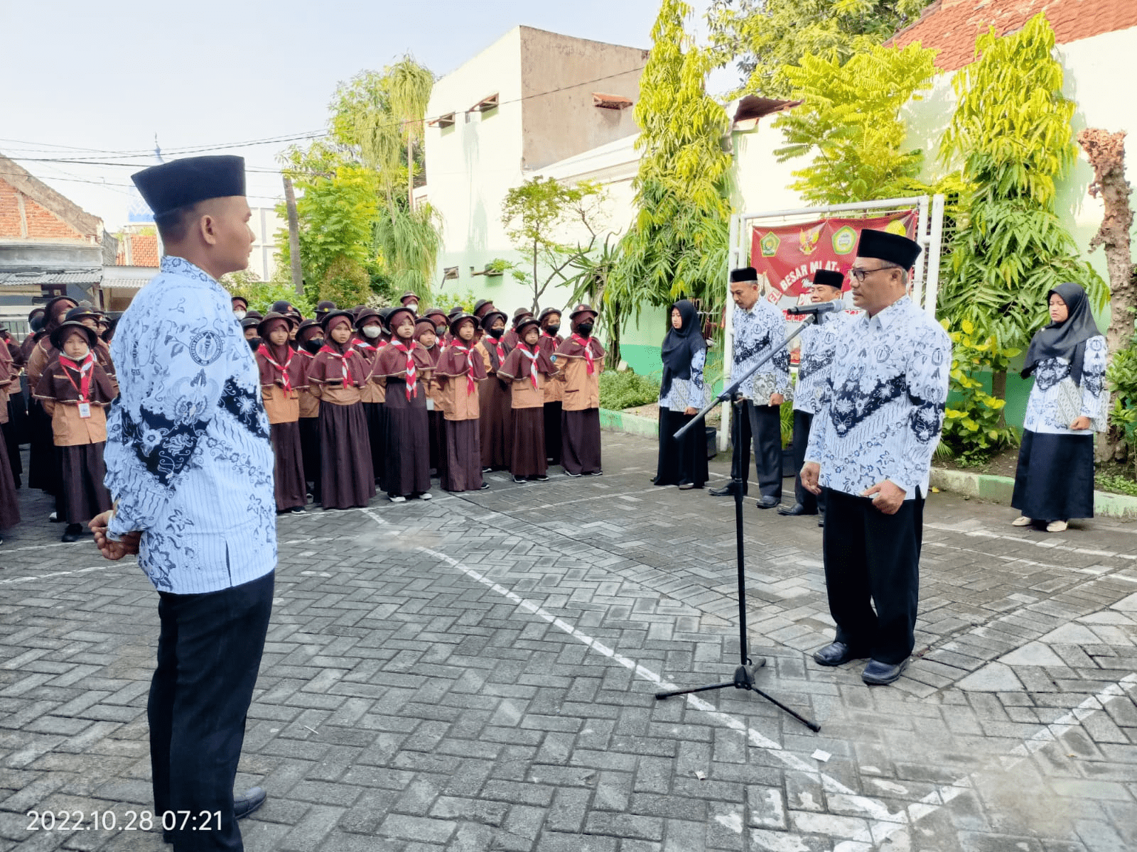 AMANAT PEMBINA UPACARA (BAPAK H.M. AINUL YAQIN, M.Pd)