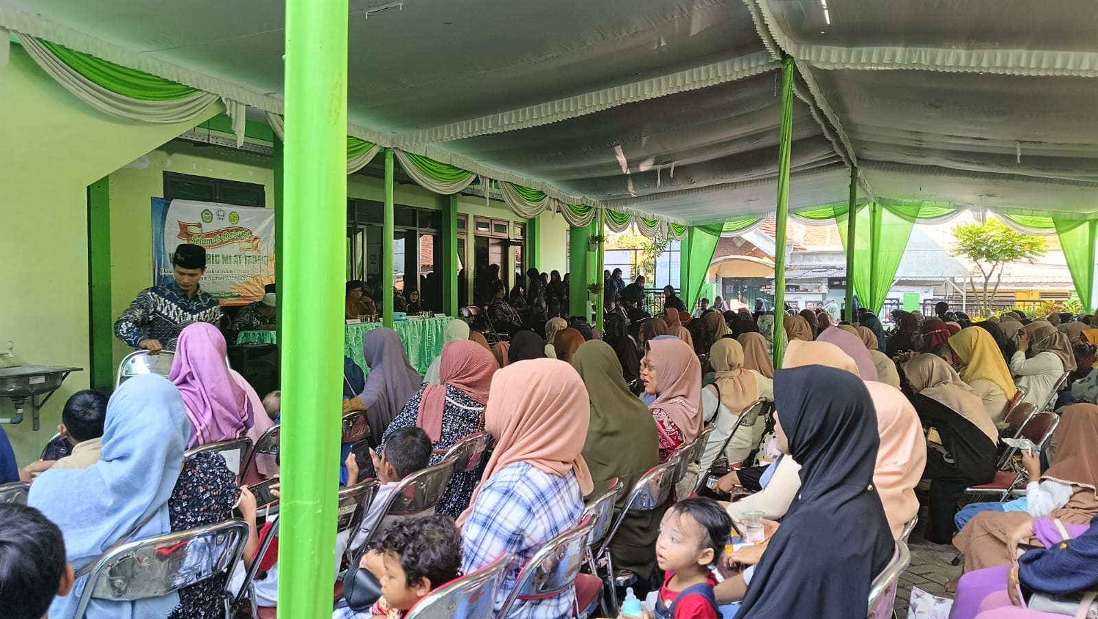 SOSIALISASI DAN PENGAMBILAN RAPORT|MI AT-TAUFIQ LAKARSANTRI SURABAYA TP.2023-2024