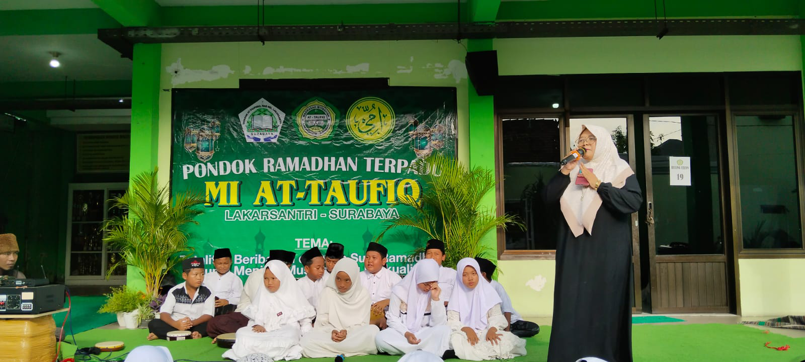 PONDOK RAMADHAN MI AT-TAUFIQ LAKARSANTRI SURABAYA 1446H/2025M PONDOK RAMADHAN MI AT-TAUFIQ LAKARSANTRI SURABAYA 1446H/2025M